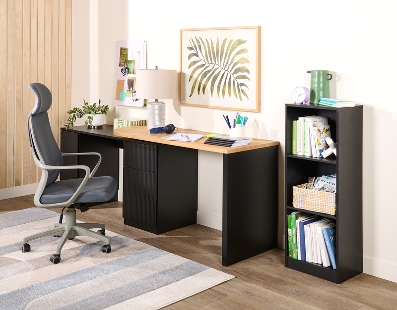 Bureau convertible en forme de L Ridley 55.1 po avec 3 tiroirs - noir et chêne