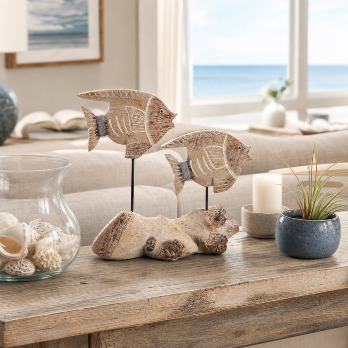 Poisson sur socle de _ po en bois naturel - rouge