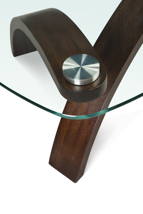 Table à café contemporaine Baynes de 34 po avec dessus en verre et pattes en bois - noisette