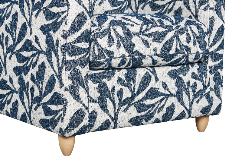 Fauteuil d’appoint personnalisable Club de Sofa Lab de 36 po fabriqué au Canada en tissu avec pattes en bois - tissu décoratif Marine 