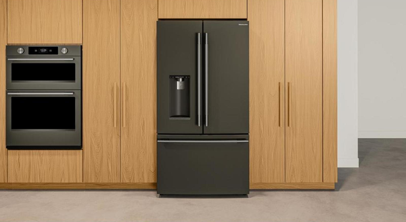 Réfrigérateur KitchenAid de 23,1 pi³ et de 35,6 po à profondeur de comptoir à portes françaises - minerai noir - KRFC536SBE