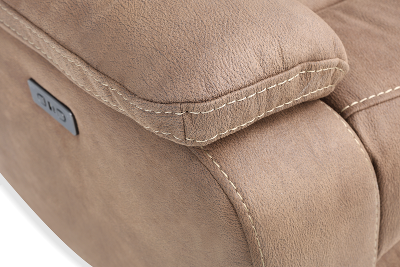Fauteuil à inclinaison électrique Marcel de 39 po en po en tissu avec port USB – brun chaud