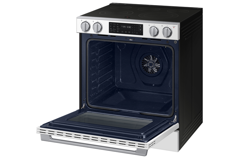 Cuisinière électrique encastrée Samsung de 6,3 pi3 avec friture à air Air Fry Max - verre blanc - NSE80H63SWAC