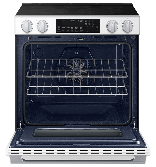 Cuisinière intelligente électrique encastrée Samsung de 6,3 pi3 avec friture à air Air Fry Max - blanche - NSE90H63SWAC