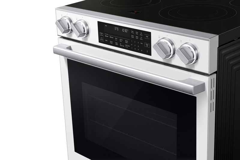 Cuisinière intelligente électrique encastrée Samsung de 6,3 pi3 avec friture à air Air Fry Max - blanche - NSE90H63SWAC