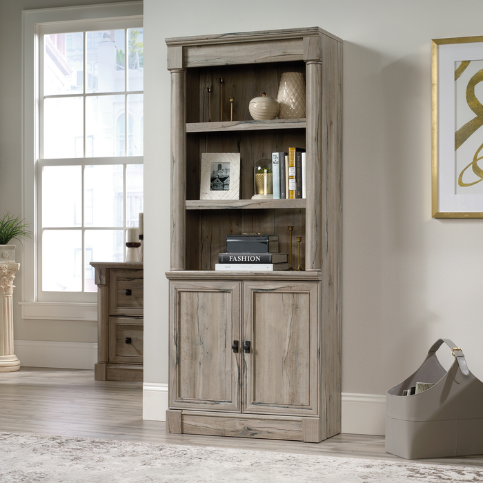 Bibliothèque traditionnelle Palladia de 29,37 po avec armoire de rangement - chêne fendu