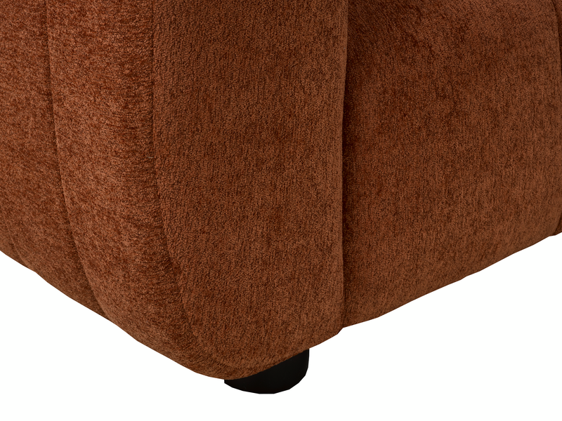 Sofa Pebble de 96 po fabriqué au Canada en tissu avec coussins décoratifs assortis - orange