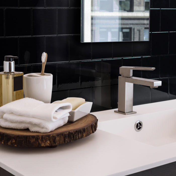 Dosseret Smart Tiles peler et coller 22 x 8, 2 feuilles - Square Berlin