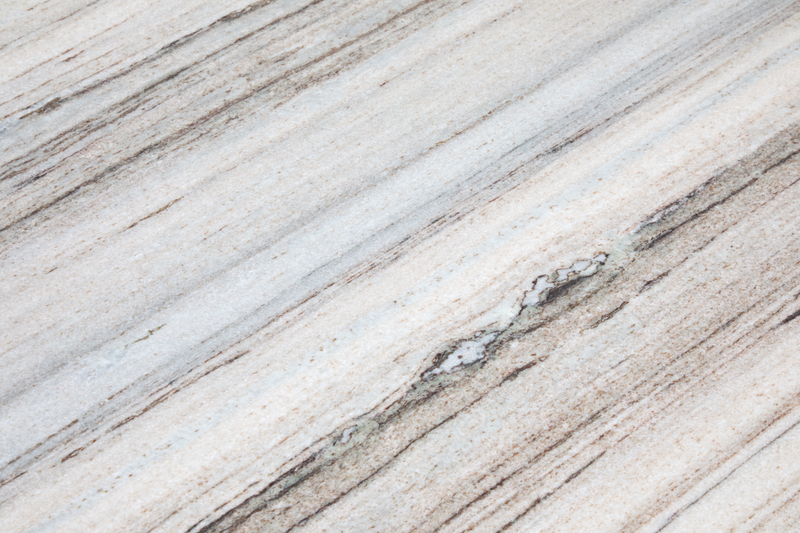 Table de bout Alders de 22 po avec dessus en marbre et rangement - noir Ravenwood
