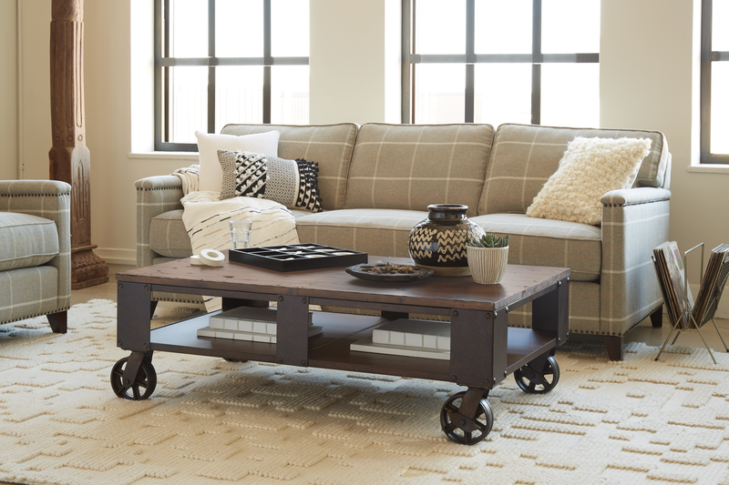 Table à café Eastway de 52 po avec dessus relevable et rangement - pin naturel vieilli