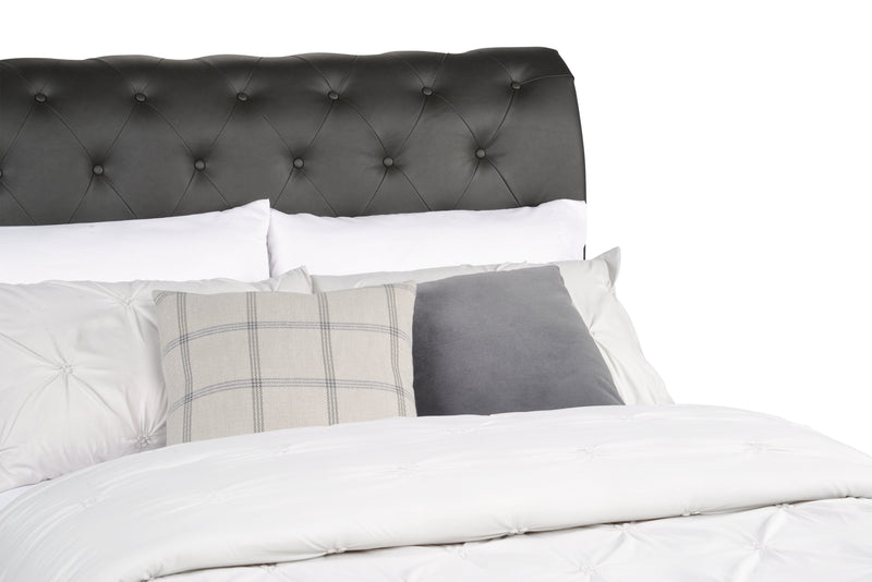 Lit plateforme rembourré Tulsa en tissu de cuir végétalien gris avec capitonnage à boutons - format très grand lit