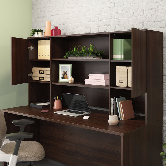 Crédence de rangement Affirm de 71,10 po de qualité commerciale avec 2 armoires - orme noble