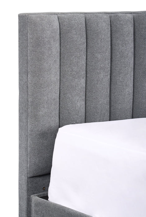 Lit de rangement Amos rembourré en tissu anthracite avec tête de lit à canaux et 3 tiroirs intégrés - format grand lit