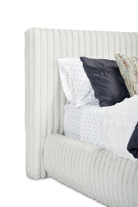 Lit plateforme rembourré Aria en tissu gris capitonné - format grand lit