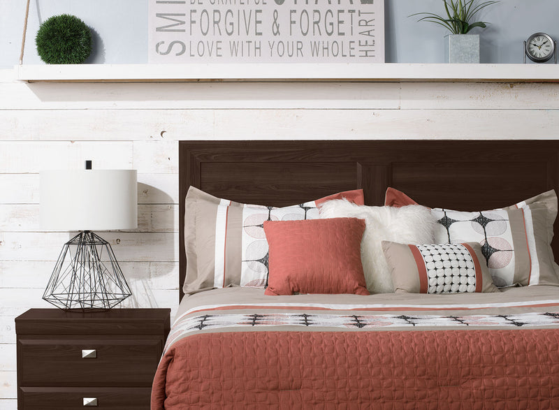 Ensemble de chambre à coucher Yorkdale 6 pièces avec lit à panneau, commode, miroir et table de nuit, brun - format grand lit