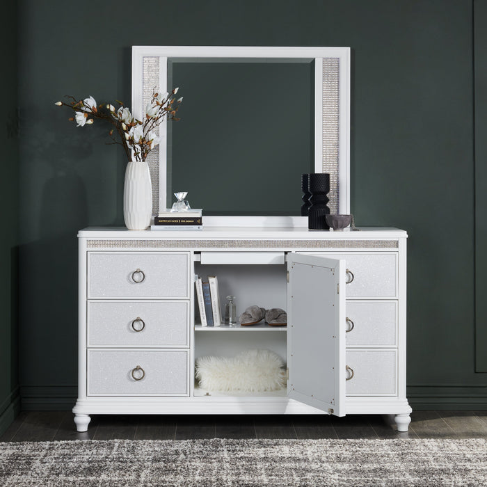 Commode somptueuse Ava de 67 po (L) x 39 po (H) à 7 tiroirs avec éclairage à DEL pour la chambre à coucher - blanche