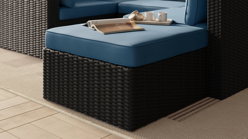 Pouf Barbados pour la terrasse à l’extérieur - osier en résine tressé à la main, résistant aux rayons UV et aux intempéries - noir et bleu