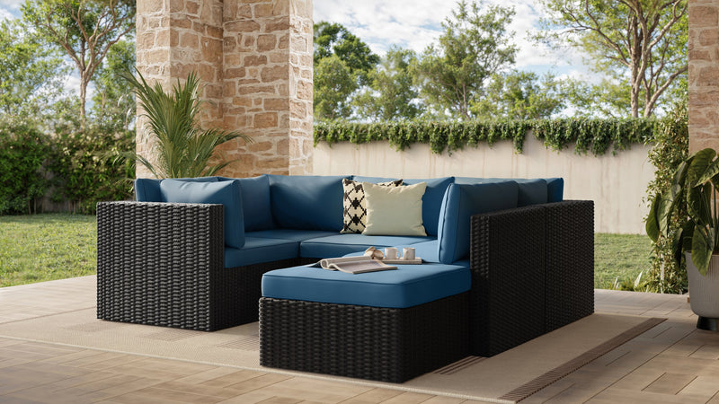 Ensemble Barbados 6 pièces pour la terrasse à l’extérieur avec 3 fauteuils en coin, 2 fauteuils sans accoudoirs et pouf - osier en résine tressé à la main, résistant aux rayons UV et aux intempéries - noir et bleu