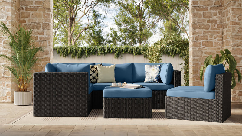 Ensemble Barbados 6 pièces pour la terrasse à l’extérieur avec 3 fauteuils en coin, 2 fauteuils sans accoudoirs et pouf - osier en résine tressé à la main, résistant aux rayons UV et aux intempéries - noir et bleu