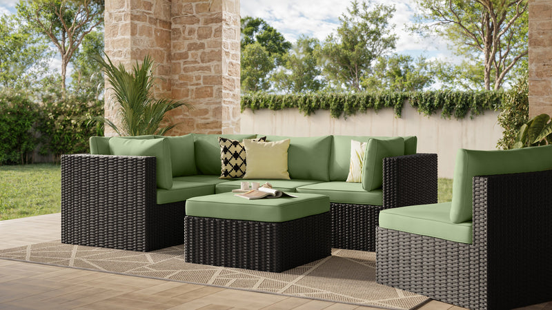 Ensemble Barbados 6 pièces pour la terrasse à l’extérieur avec 3 fauteuils en coin, 2 fauteuils sans accoudoirs et pouf - osier en résine tressé à la main, résistant aux rayons UV et aux intempéries - noir et vert