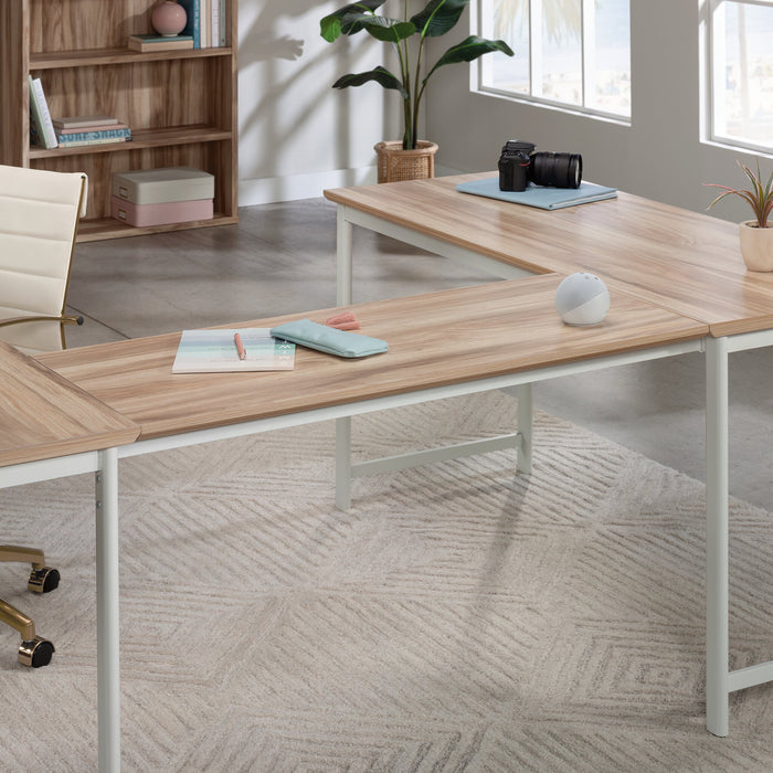 Pont pour bureau de calibre commercial Bergen Circle
