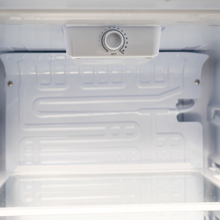 Réfrigérateur compact Danby de 3,3 pi3 et de 17,68 po - apparence acier inoxydable - DAR033A6BSLDB