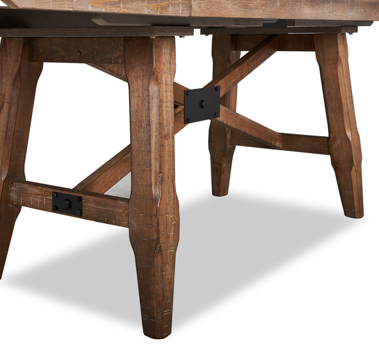 Table de salle à manger Cedar de 72,07 po (L) en pin avec base à tréteaux - brune
