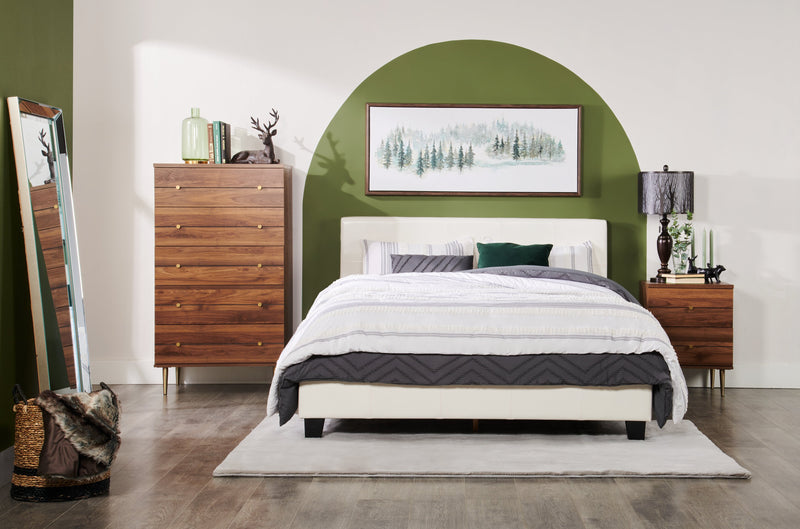 Lit rembourré Chase en tissu de cuir végétalien blanc - format grand lit