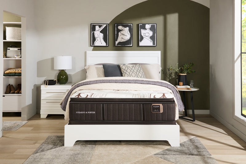 Matelas à plateau-coussin Crystal Palace collection Founders de Stearns & Foster pour grand lit