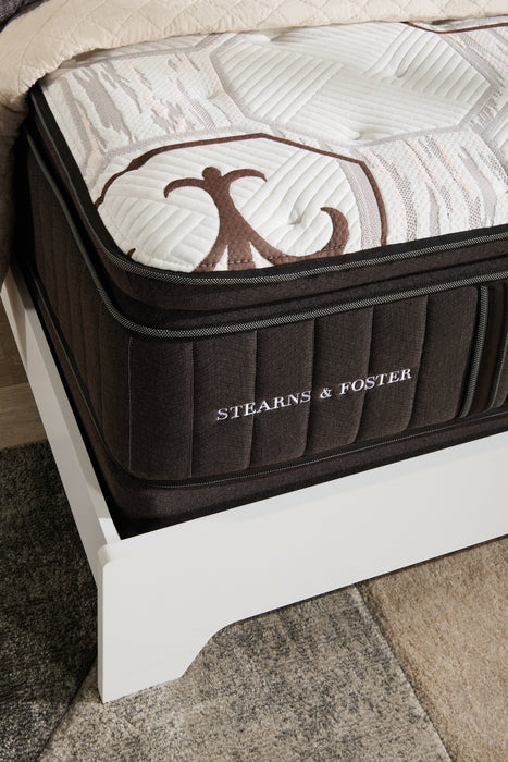 Matelas à plateau-coussin Crystal Palace collection Founders de Stearns & Foster pour grand lit
