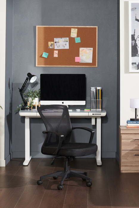 Chaise de bureau Dominic de 23,5 po avec dossier à mailles - noire