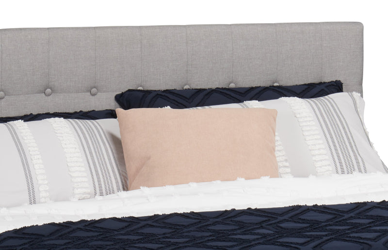 Tête de lit rembourrée Ellis en tissu gris avec capitonnage à boutons - format grand lit