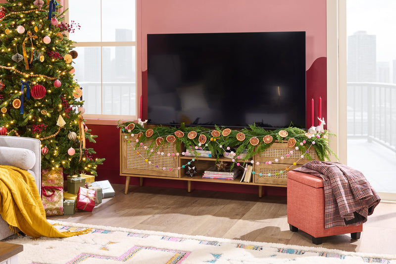 Meuble pour téléviseur moderne Emme de 72 po avec rangement et système de gestion des câbles pour téléviseurs jusqu’à 80 po - brun clair