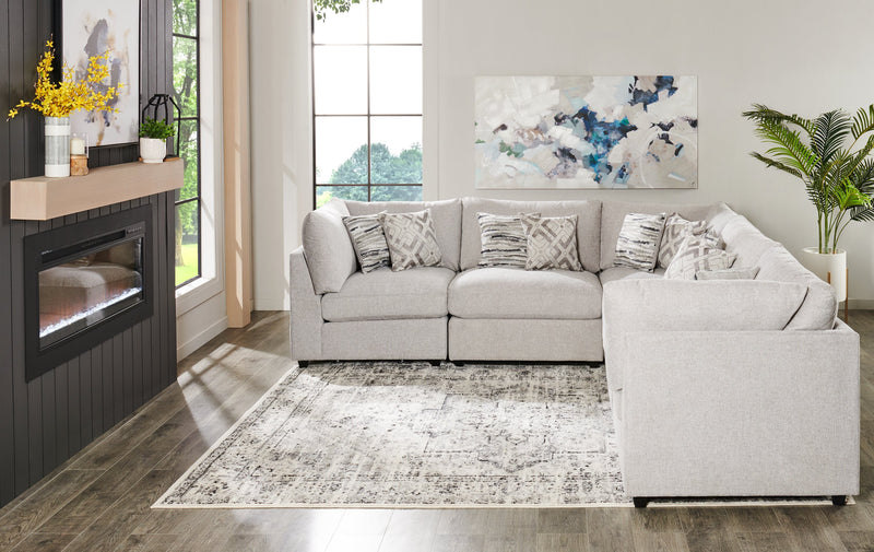 Sofa sectionnel modulaire Evolve de Scott Living 5 pièces en tissu d’apparence lin avec coussins en duvet et plumes - gris