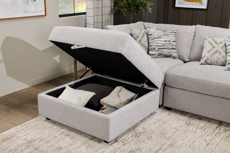 Sofa sectionnel modulaire Evolve de Scott Living 4 pièces en tissu d’apparence lin avec pouf et coussins en duvet et plumes - gris