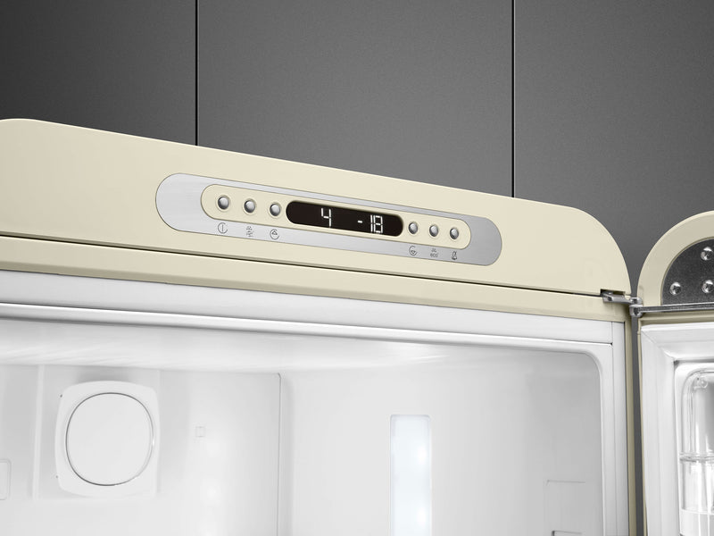 Réfrigérateur Smeg rétro de 11,7 pi3 à congélateur inférieur - FAB32URCR3