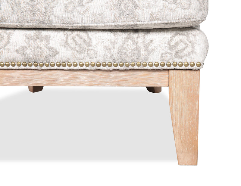 Fauteuil d’appoint Haden de 30 po en tissu de chenille avec base en bois et bordure de clous décoratifs - menthe Limbu multicolore