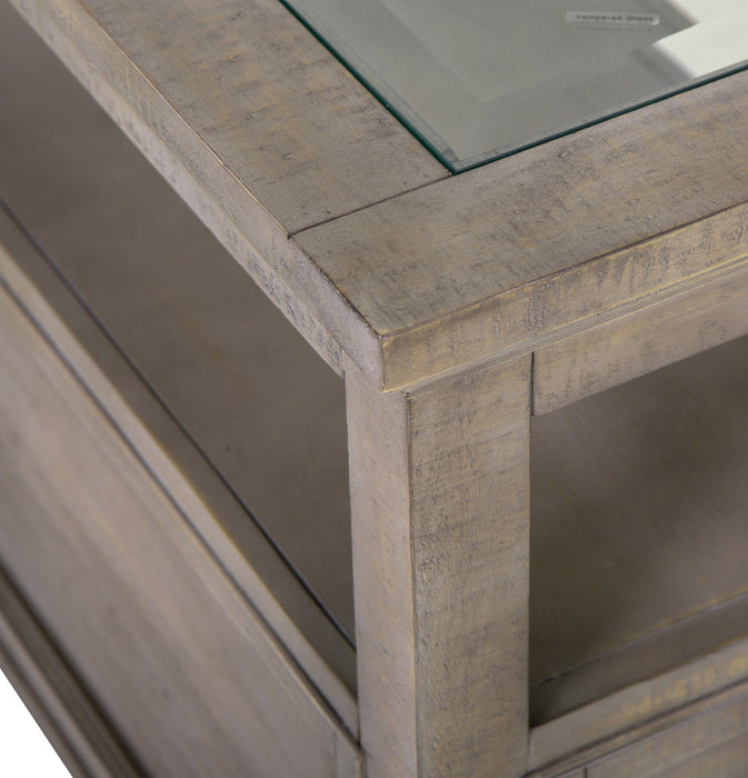 Table de fauteuil traditionnelle Hanson de 15 po en pin - gris tourterelle