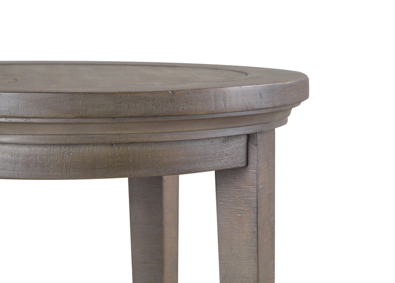 Table de bout ronde traditionnelle Hanson de 18 po en pin - gris tourterelle