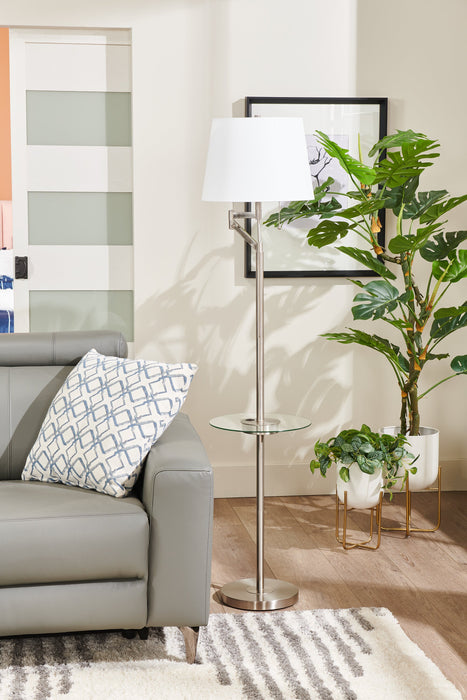 Lampe à pied Joss de Kort & Co. de 61 po acier brossé avec recharge USB et table d’appoint intégrée