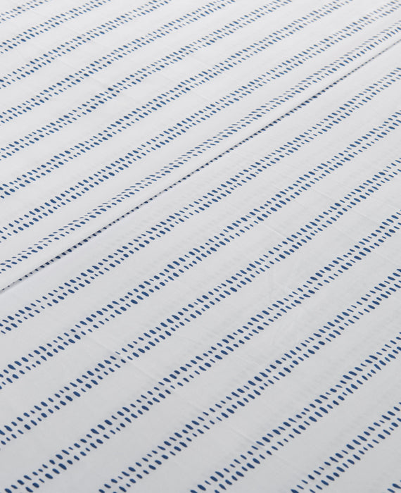 Ensemble de draps Stripe 4 pièces de Kort & Co. pour grand lit - bleu et blanc