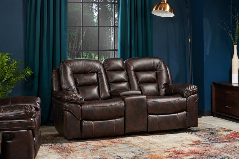 Causeuse coulissante inclinable Leo de 78 po en tissu d’apparence cuir avec console de rangement - brun noyer