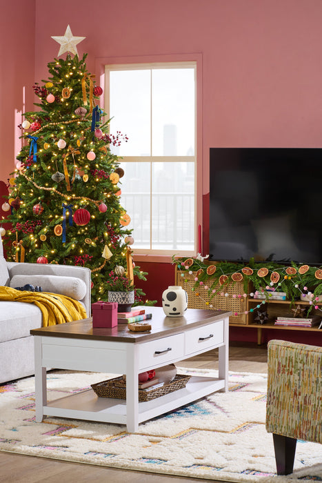 Table à café traditionnelle Logan de Kort & Co. de 23,25 po avec rangement et tablette - blanche et chêne noyer 