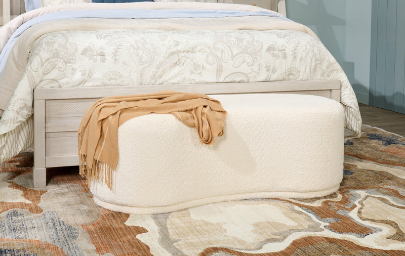 Banc arrondi Maren de 47,25 po en tissu - crème