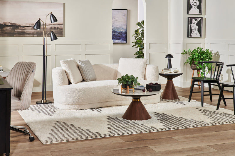 Causeuse arrondie Moon de 78 po en tissu avec coussins décoratifs - blanc amande laineux