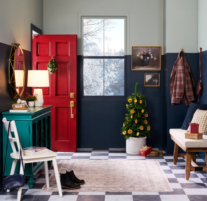 Œuvre d’art en lin texturée et encadrée « Vintage Vase » - 17 po x 21 po