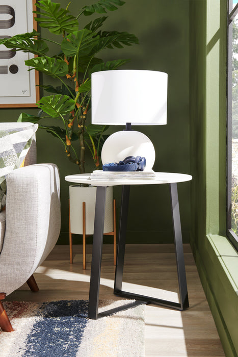 Table de bout ovale moderne Nico de Kort & Co. de 22 po - pierre frittée blanche avec pattes en métal gris foncé