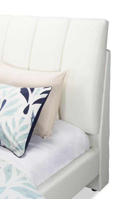 Lit plateforme rembourré Nova en tissu de cuir végétalien blanc - format grand lit