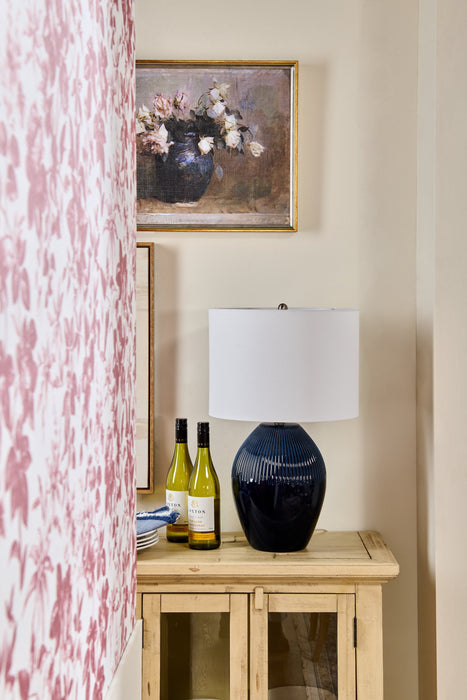 Lampe de table Penelope de Kort & Co. de 24 po en céramique bleue