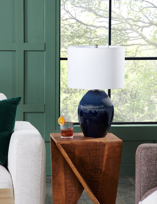 Lampe de table Penelope de Kort & Co. de 24 po en céramique bleue